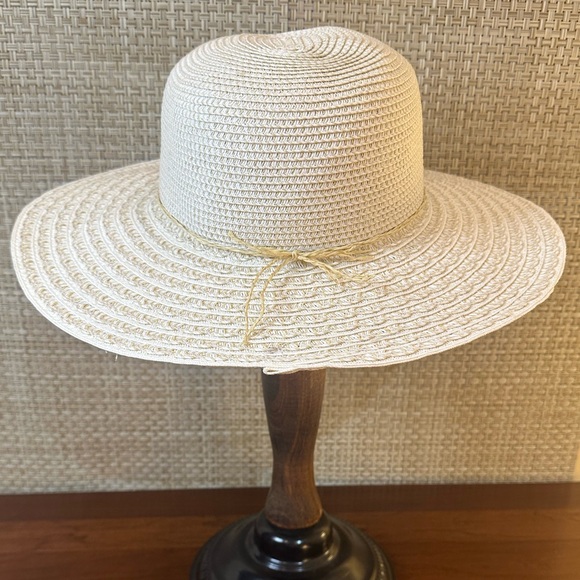 🌟HP🌟VTG 2000s Textured Cream Wide Brim Paper Straw Hat by Nine West - Picture 5 of 13